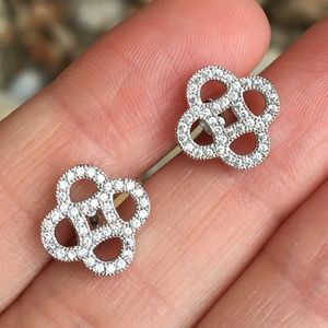 🎁 Silver Flower Ear Studs with Cubic Zirconia